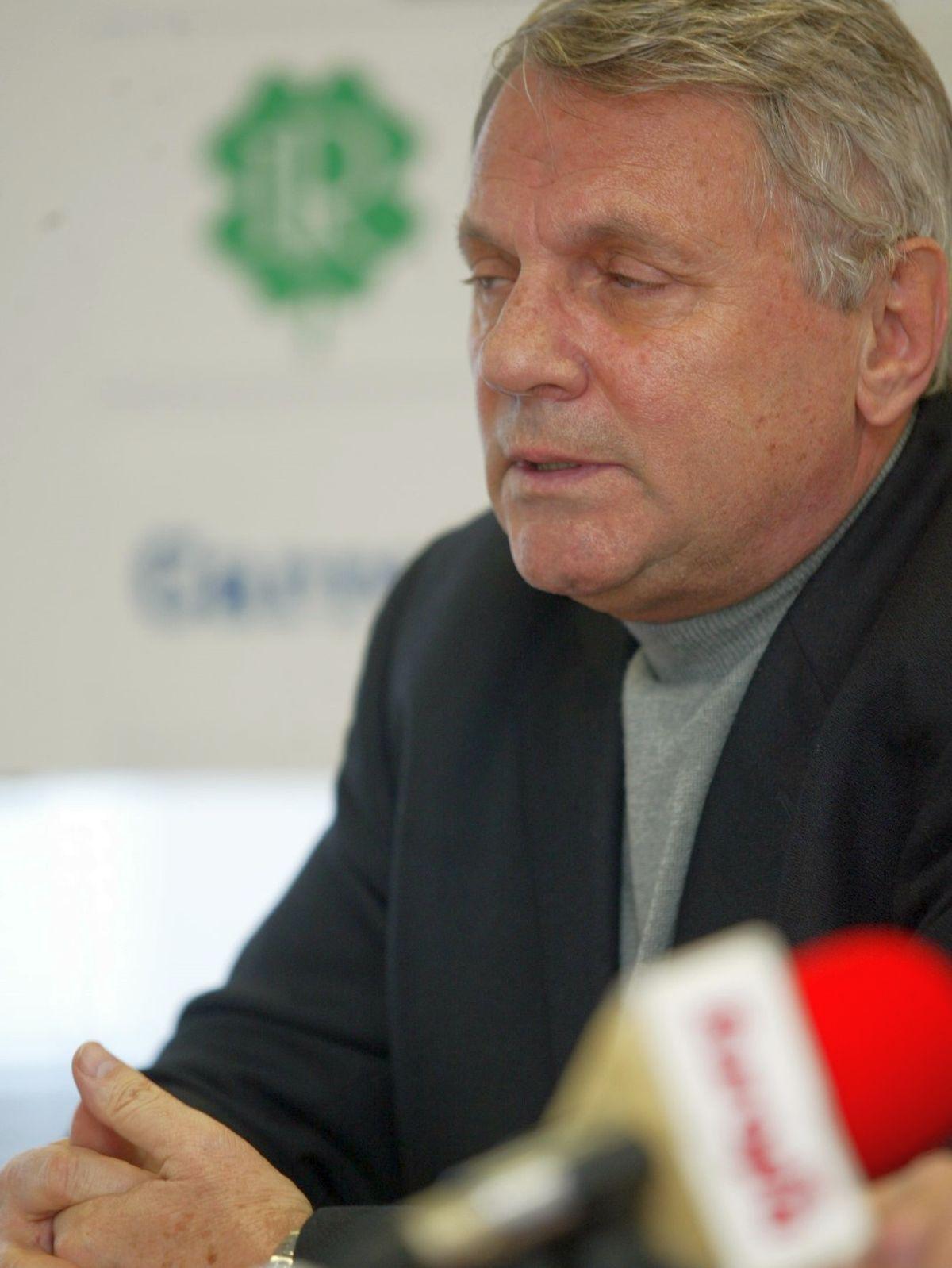 Seniorul Mircea Rădulescu, prin tunelul timpului