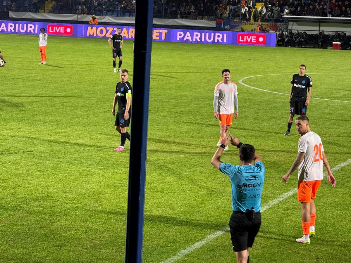 Ce eroare! Gest greu de înțeles la penalty-ul de 0-1 din Metaloglobus - FCSB