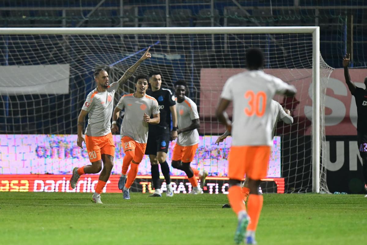 Gigi Becali a anunță schimbări mari la FCSB: „Altfel, se alege praful!”