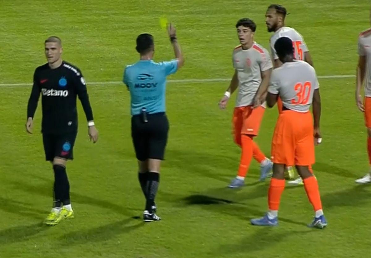 Ce eroare! Gest greu de înțeles la penalty-ul de 0-1 din Metaloglobus - FCSB