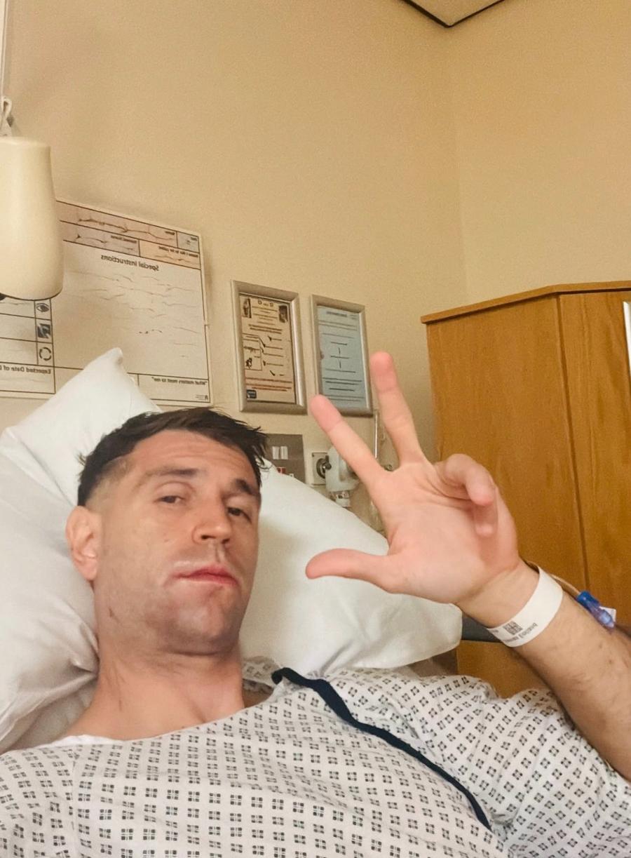Emiliano Martinez, operat după accidentarea șocantă din meciul cu Everton » Primul mesaj din spital