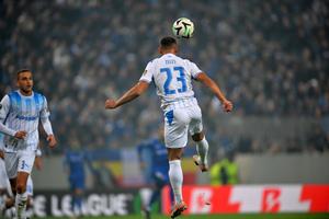 Echipe la Universitatea Craiova - Farul: titular la 17 ani! „Așa arată un fotbalist care se cere în echipă”