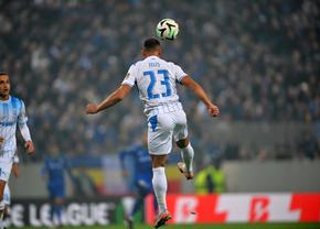 Echipe la Universitatea Craiova - Farul: titular la 17 ani! „Așa arată un fotbalist care se cere în echipă”