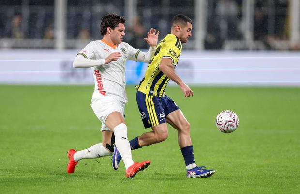 Echipa lui Ianis Hagi, umilită în deplasarea cu Fenerbahce: cum s-a mișcat românul