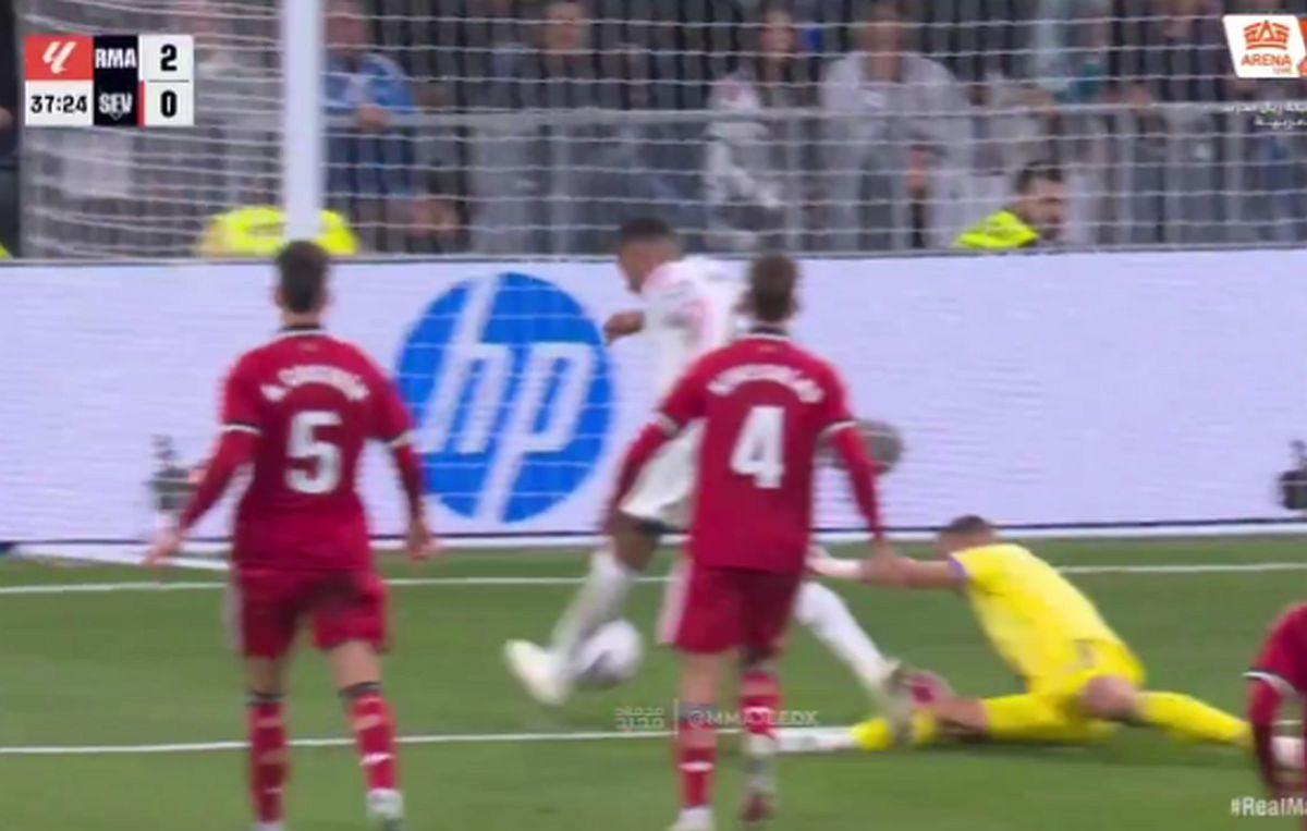 Gol de PlayStation al lui Kylian Mbappe în Real Madrid - Sevilla