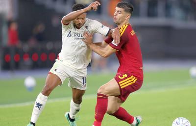 Genoa lui Șucu a rezistat o repriză pe terenul Romei, care ține aproape de Interul lui Chivu