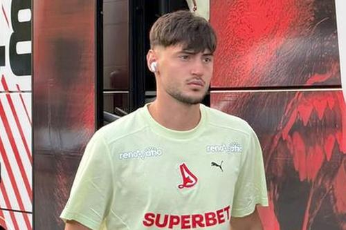 Adrian Mazilu, fotbalistul lui Dinamo