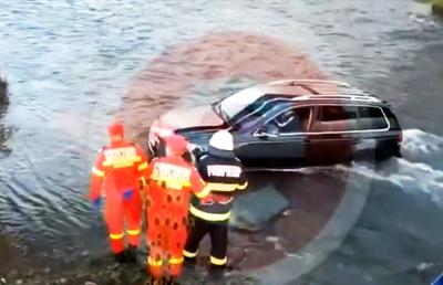 VIDEO FABULOS! Cum au ajuns un bărbat și o femeie într-un Touareg din Câmpulung Muscel să blocheze activitatea unei hidrocentrale