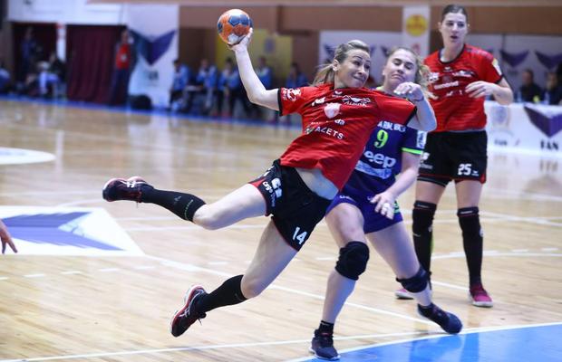 România are două echipe în grupele Cupei EHF: Cisnădie este cel mai mic oraș care are reprezentantă