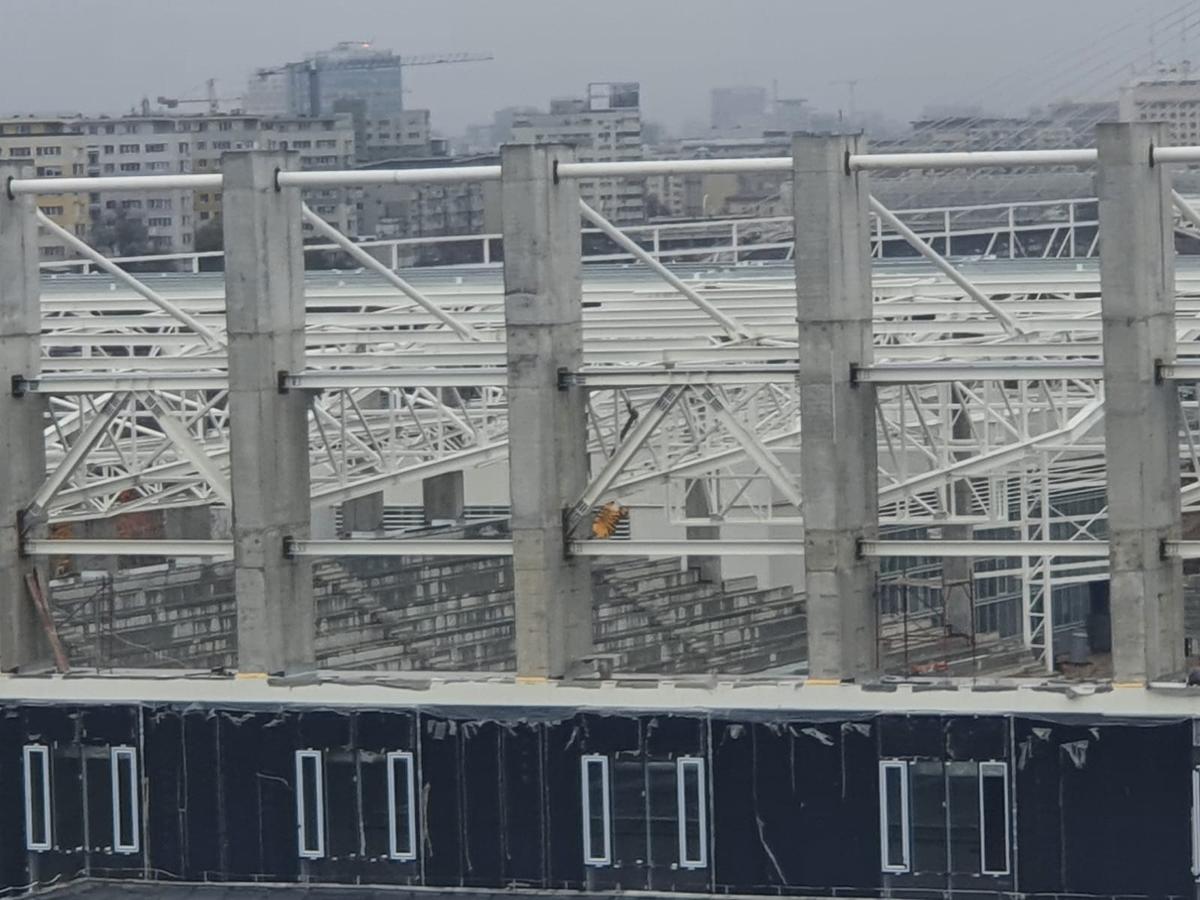 FOTO EXCLUSIV. Cum arată stadionul Giulești la final de 2020: structura acoperișului e aproape finalizată