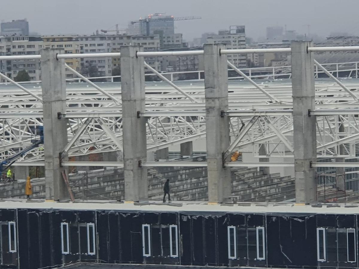 FOTO EXCLUSIV. Cum arată stadionul Giulești la final de 2020: structura acoperișului e aproape finalizată