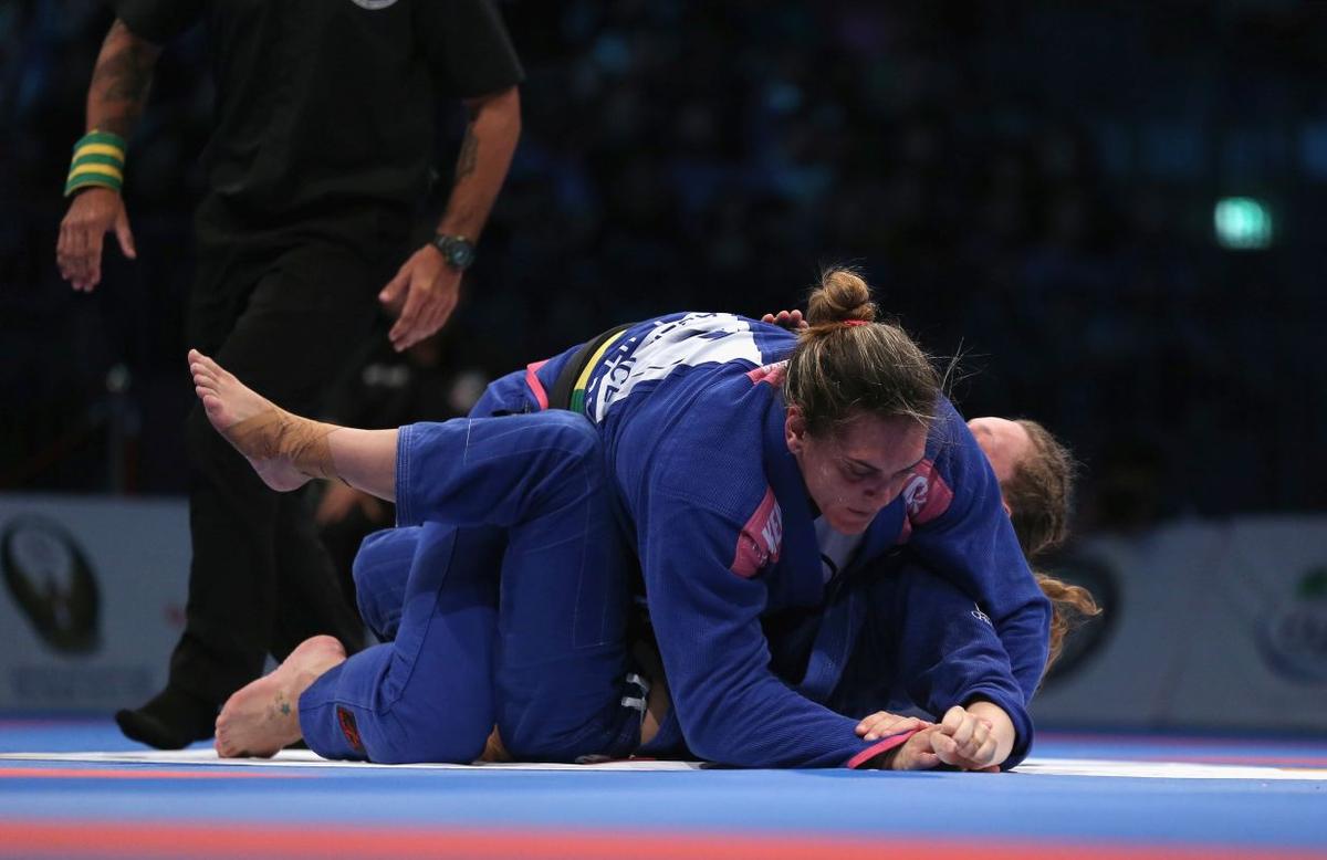Cosmin Olăroiu pasionat de brazilian jiu-jitsu