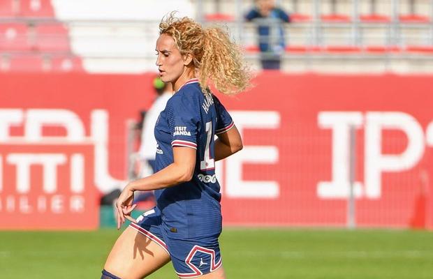 „M-au lovit minute în șir” » Ce a declarat la poliţie jucătoarea de la PSG bătută cu ranga. Imagine horror cu urmele agresiunii