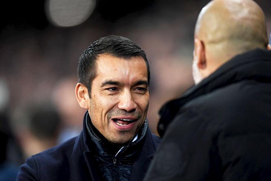 Giovanni van Bronckhorst // foto: Guliver/gettyimages Un fost jucător de la Barcelona și Arsenal îl va antrena pe Ianis Hagi la Rangers