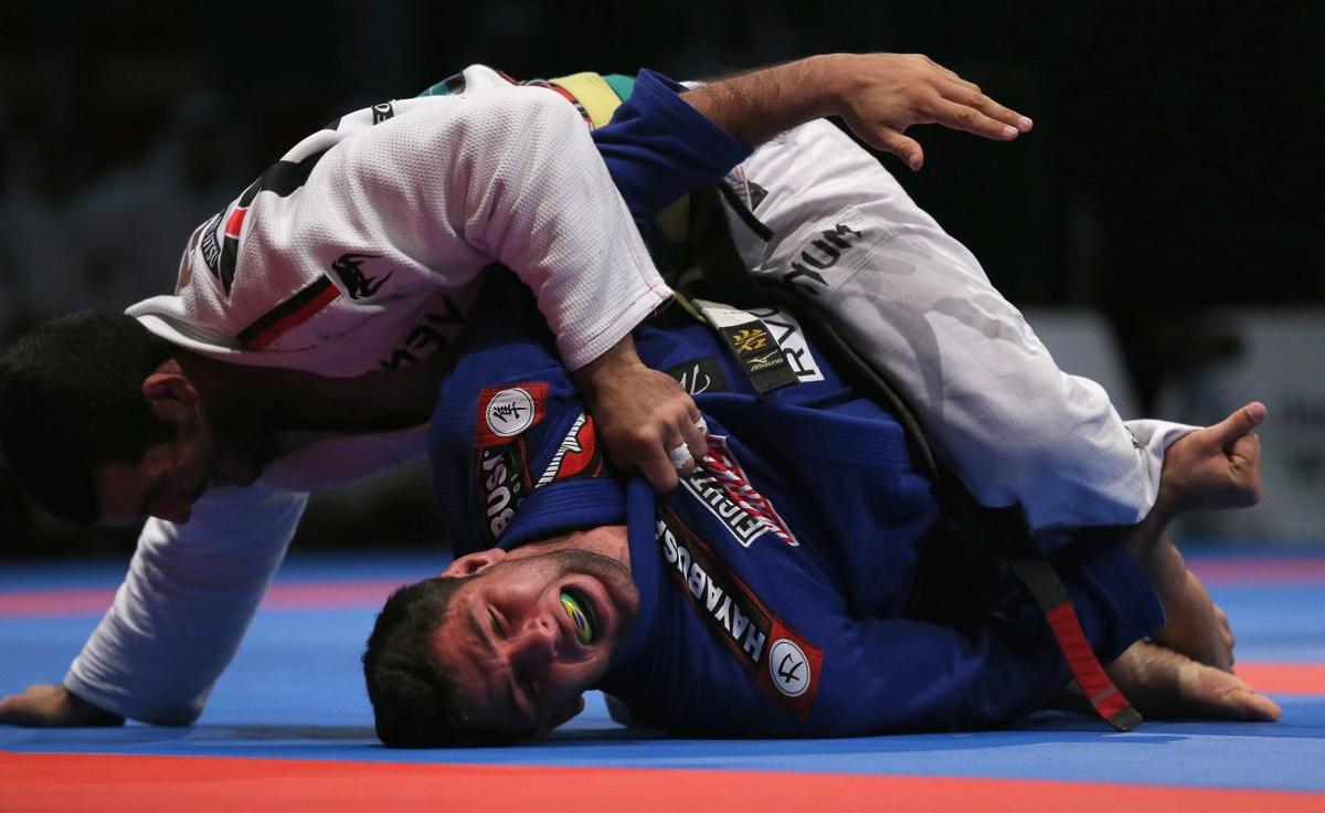 Cosmin Olăroiu pasionat de brazilian jiu-jitsu