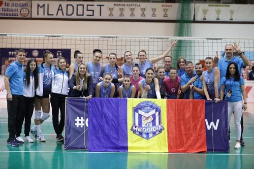 Jucătoarele de la Medgidia după succesul reușit FOTO Elis Iordache