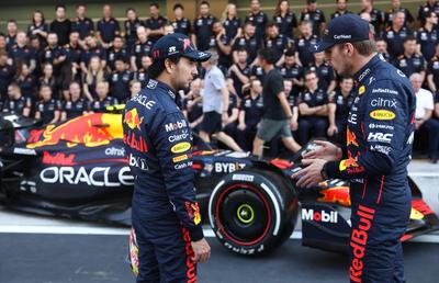 „Scântei” la Red Bull Racing » Mama lui Verstappen l-a acuzat de adulter pe Perez! Apoi a șters comentariul