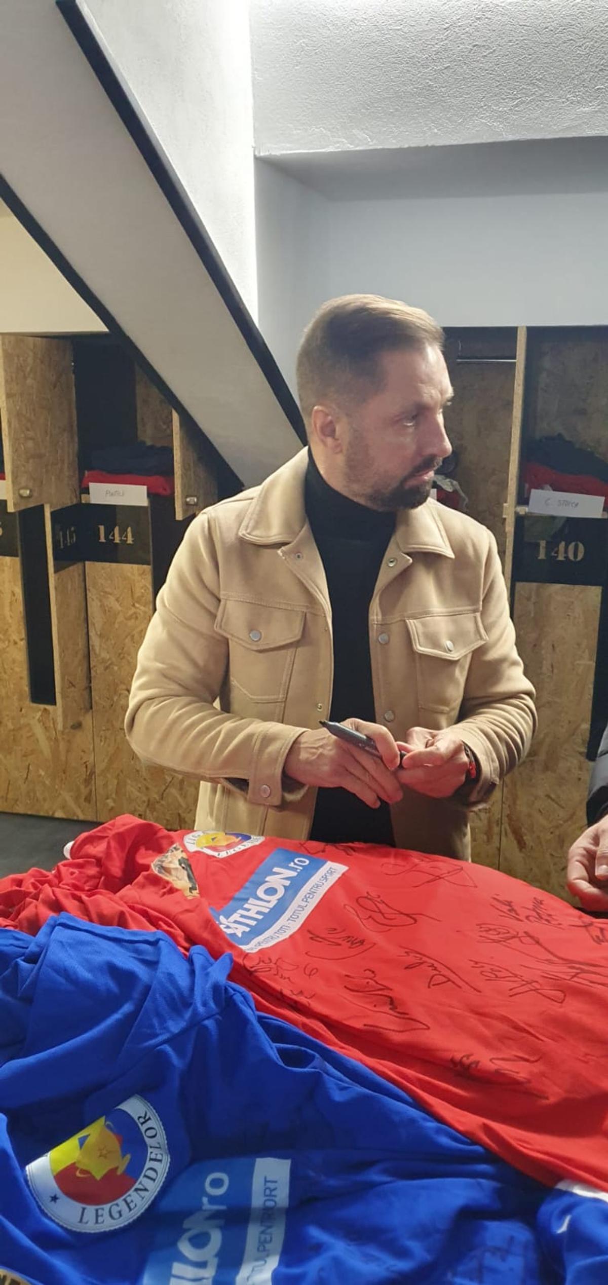Meciul caritabil între supervedetele din fotbalul românesc