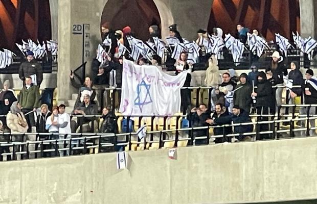 Ce nu s-a văzut la TV » Mesaj pentru Viktor Orban, agenți Mossad pe acoperișul stadionului