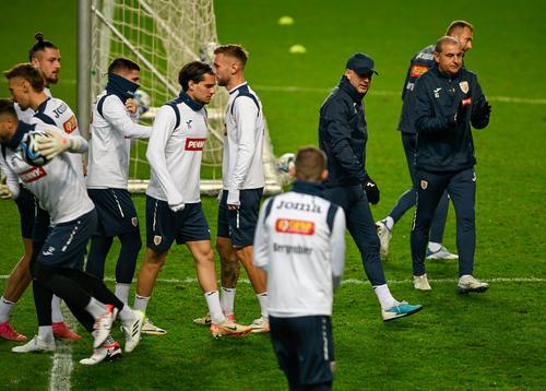 A fost coechipier cu mulți dintre tricolorii care vor juca în dubla de foc cu Israel și cu Elveția: „Unii mai aruncă «hate»! Multă lume e rea”. Și el vrea la Euro 2024!