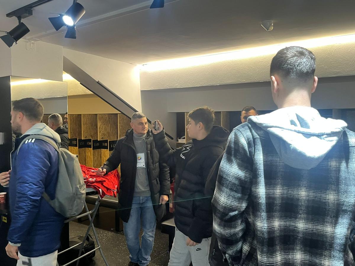 SHOW total în meciul caritabil între supervedetele din fotbalul românesc: 8 goluri, penalty-uri ratate și două reveniri spectaculoase