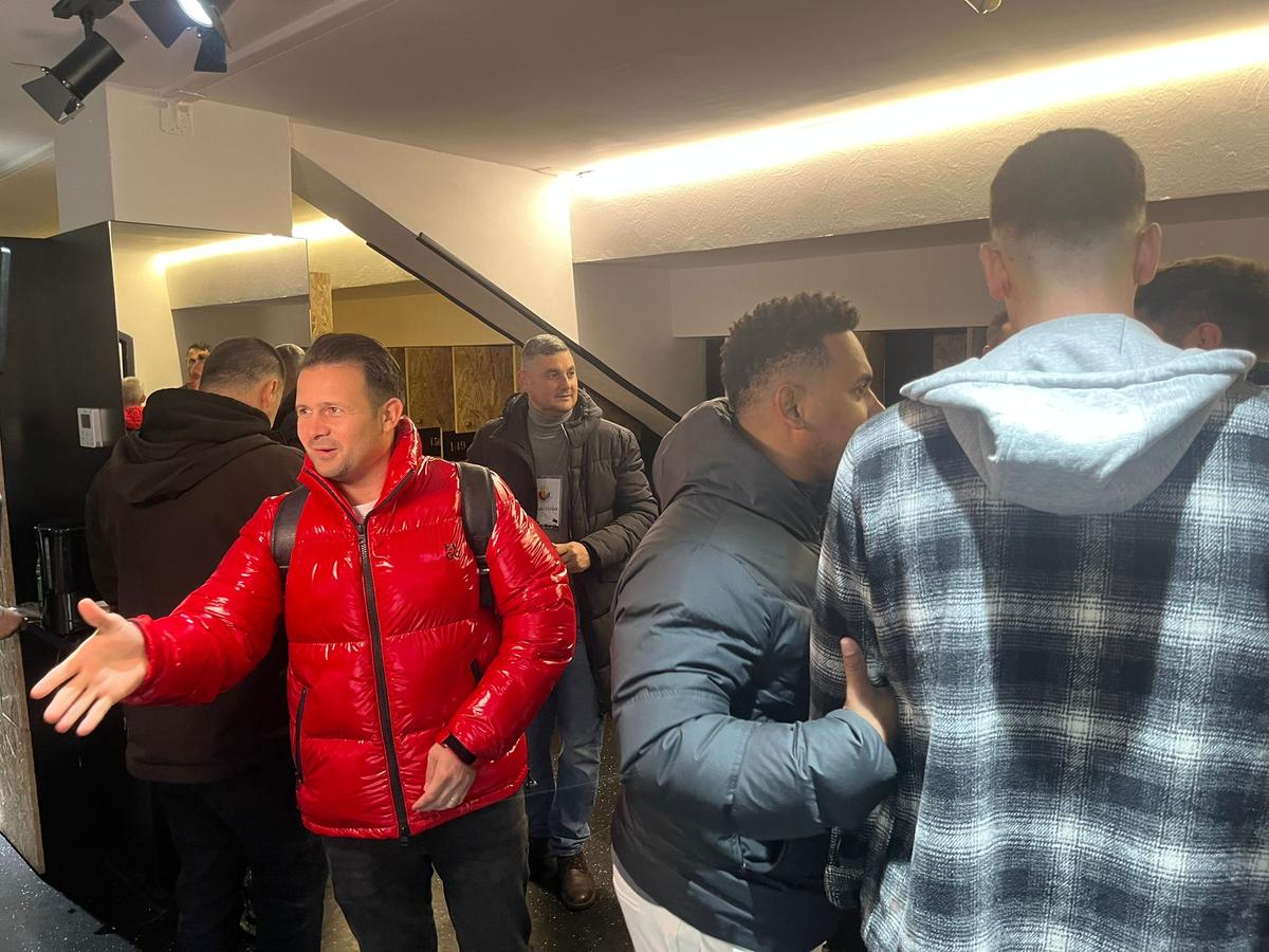 SHOW total în meciul caritabil între supervedetele din fotbalul românesc: 8 goluri, penalty-uri ratate și două reveniri spectaculoase
