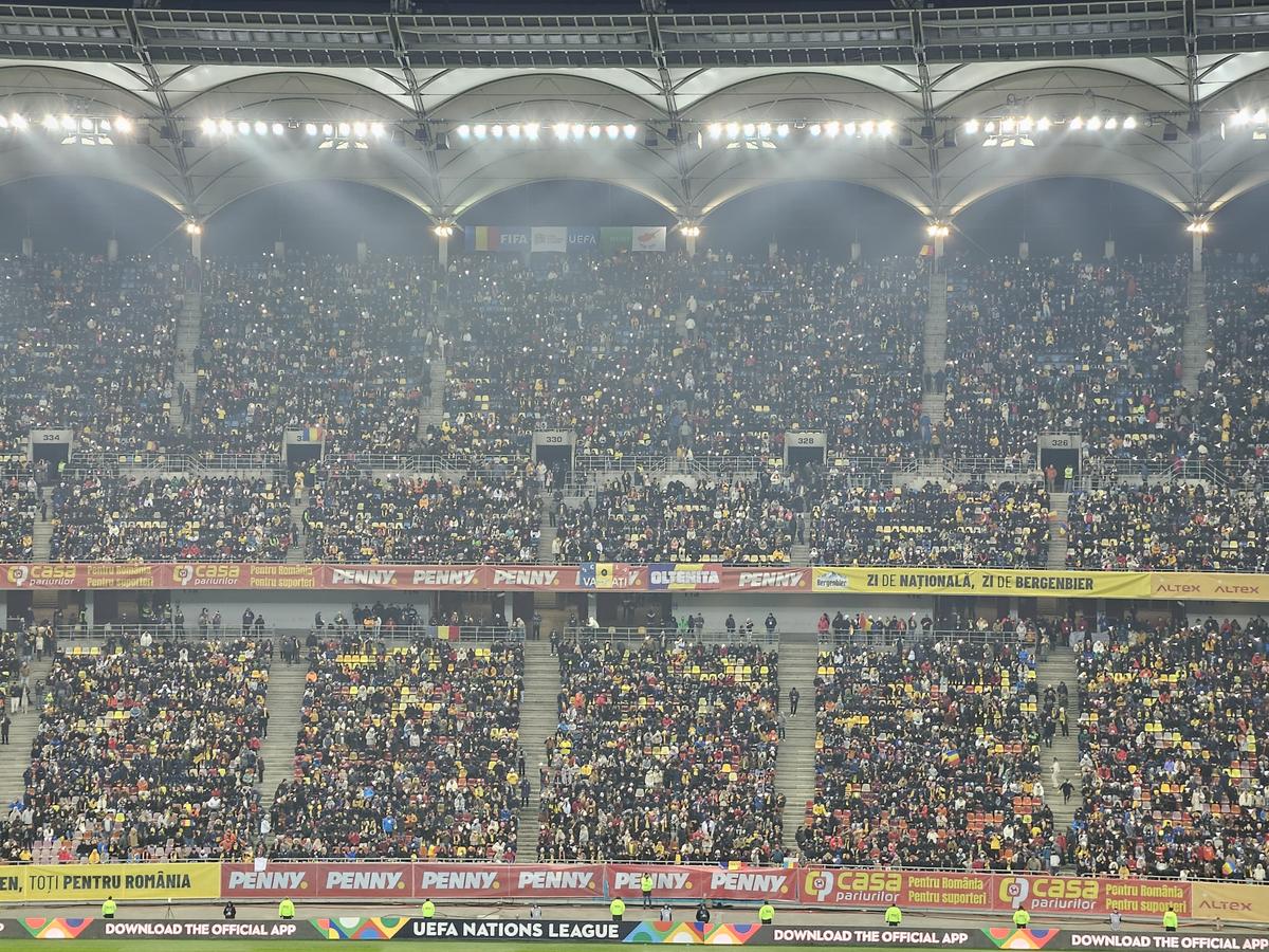 Scenografie spectaculoasă afișată de ultrași la România - Cipru