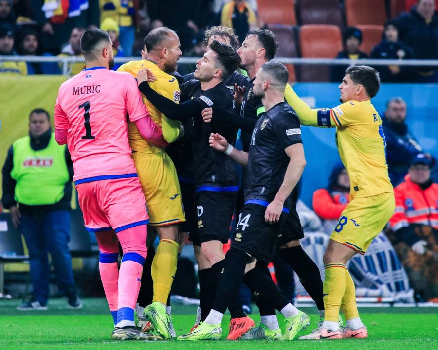 De la această fază în care a fost implicat și Denis Alibec a pornit decizia kosovarilor de a pleca din teren / Foto: Imago Editorial devastator în presa din Kosovo! Nimeni nu se aștepta la așa ceva: „Cei care ne conduc aleg populismul isteric și susțin acest moment rușinos!”