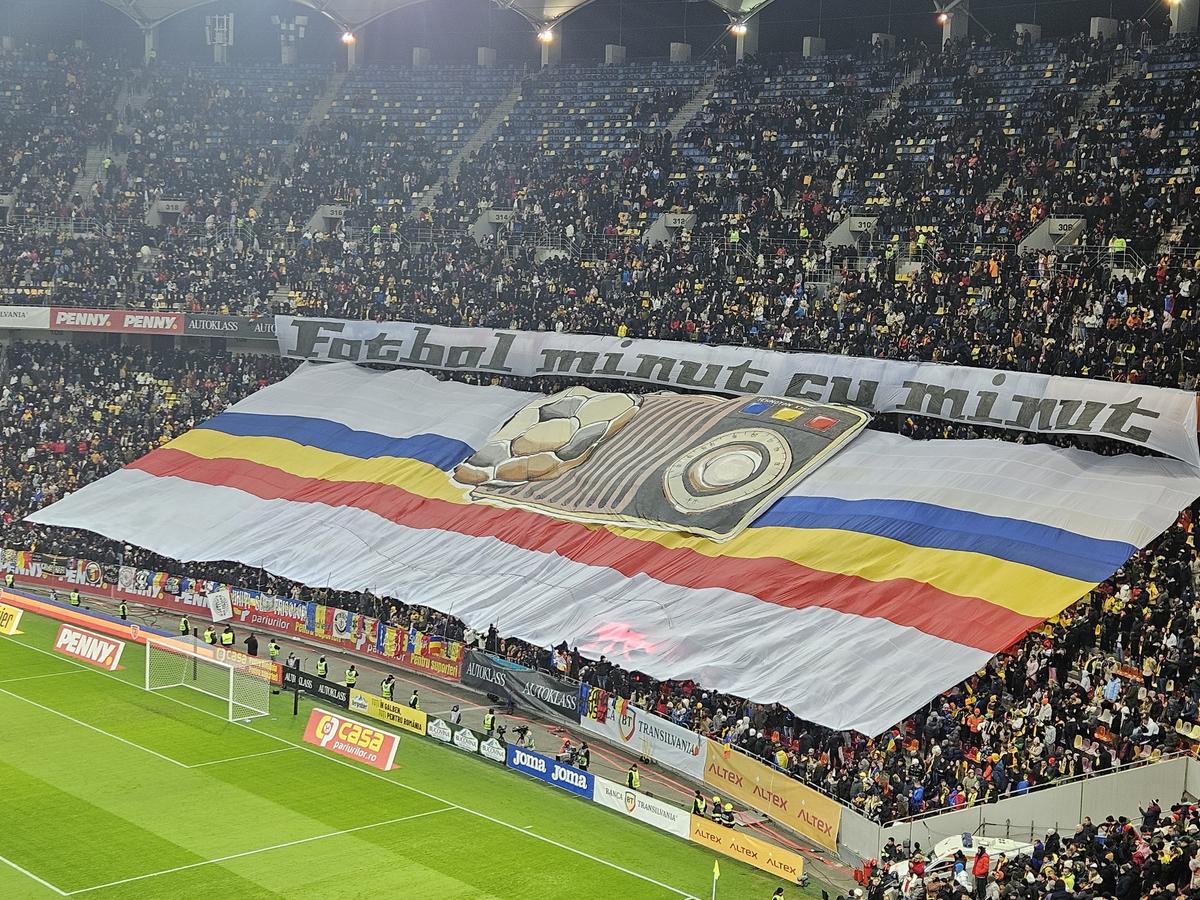 Scenografia afișată de ultrași la meciul România - Cipru