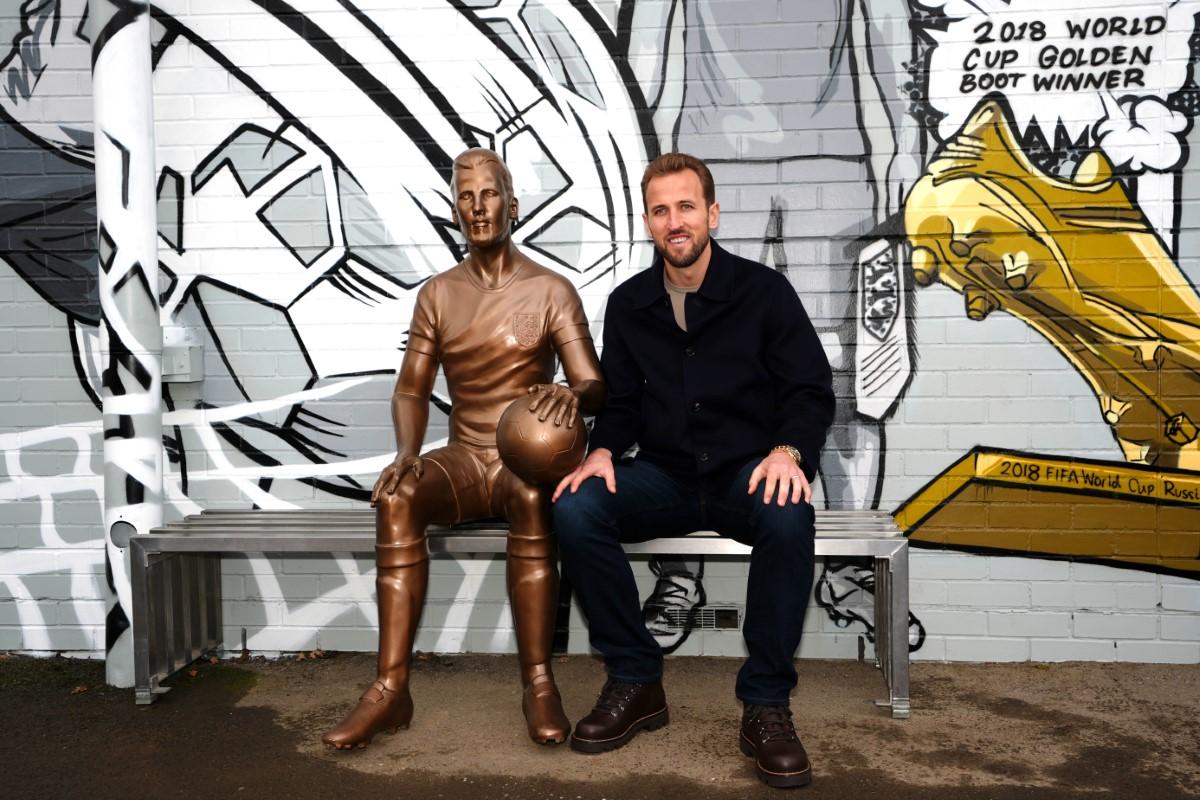 Statuia lui Harry Kane în Londra
