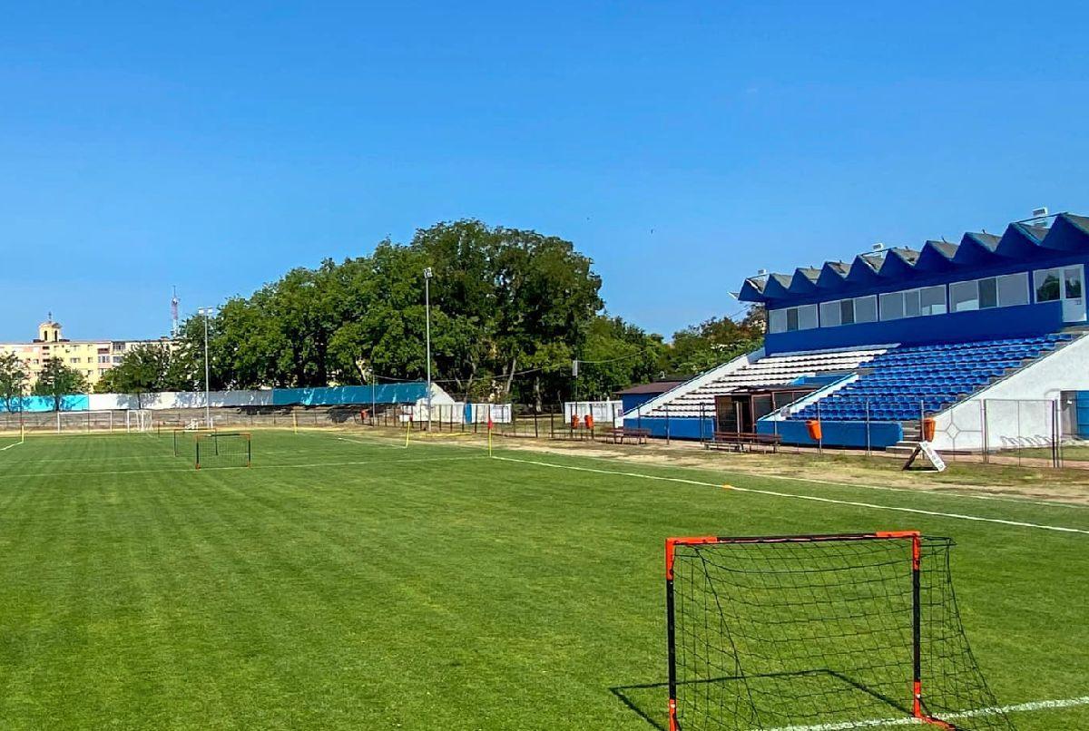 Cum arată azi stadionul din cel mai vestic oraș al țării » Au jucat aici Dan Păltinișanu, Dossey și Sansiro Ciocoi + Istoricul unei echipe uitate