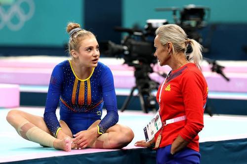 Sabrina Voinea, alături de mama ei, Camelia