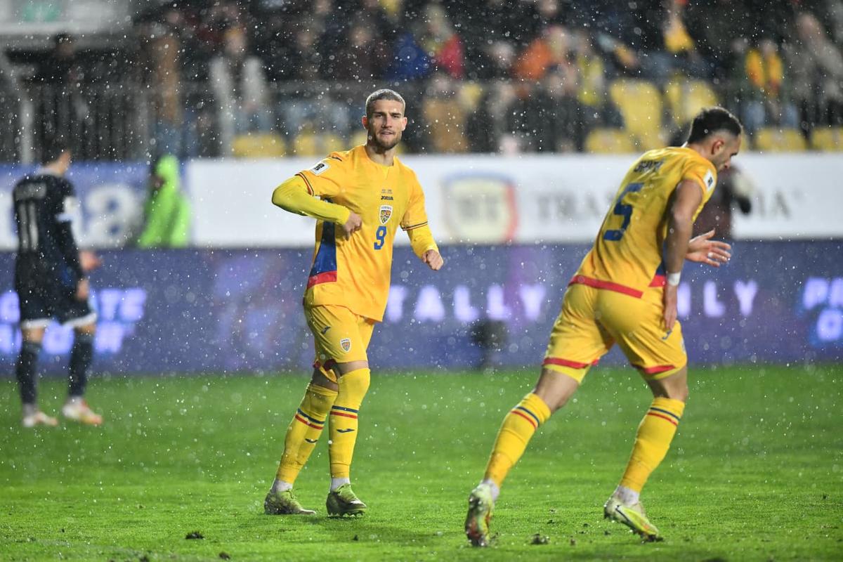 Vlad Dragomir a dezvăluit ce le-a spus Mircea Lucescu în vestiar, apoi s-a eschivat: „Întrebarea asta nu e pentru mine”