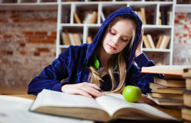Vrăjitorul din Oz – Ediţie interactivă Pop‑up aduce bucuria lecturii în familie