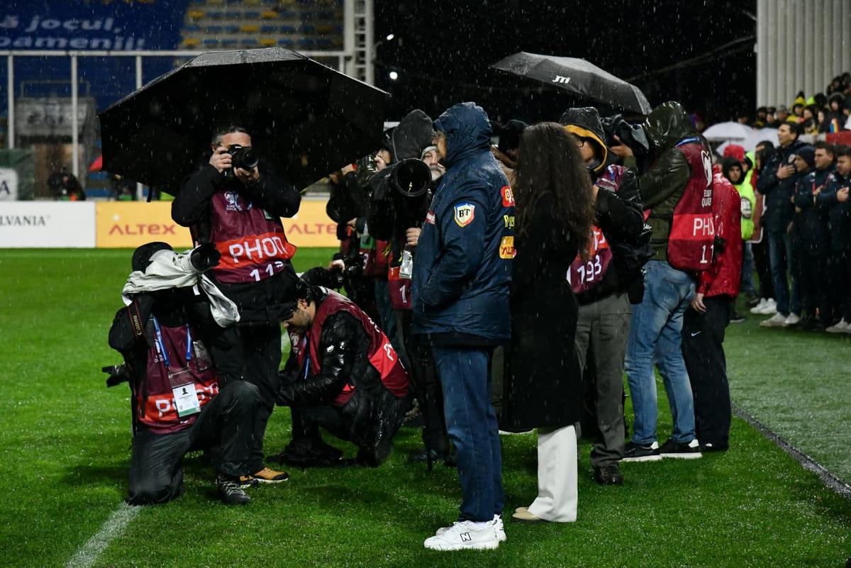 Vlad Dragomir a dezvăluit ce le-a spus Mircea Lucescu în vestiar, apoi s-a eschivat: „Întrebarea asta nu e pentru mine”