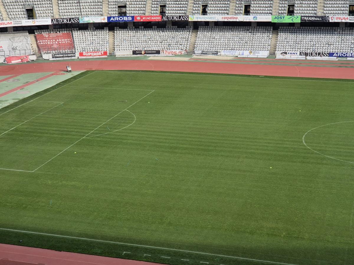 Gazon nou pe unul dintre cele mai mari stadioane din România, asemănător marilor arene din Europa