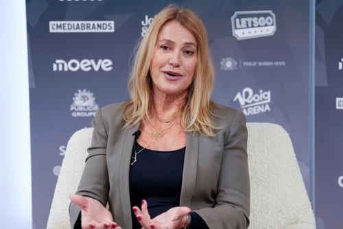 Nadia Comăneci la Madrid în timpul unei conferințe FOTO Imago Images
