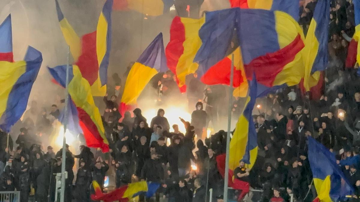 Show în debutul partidei dintre România și San Marino » Ce scriitori legendari au fost omagiați pe „Ilie Oană” + scandări la adresa Ungariei