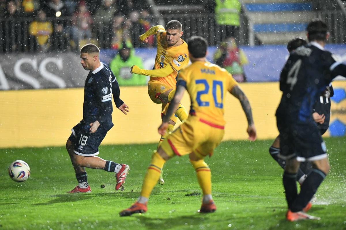 Vlad Dragomir a dezvăluit ce le-a spus Mircea Lucescu în vestiar, apoi s-a eschivat: „Întrebarea asta nu e pentru mine”