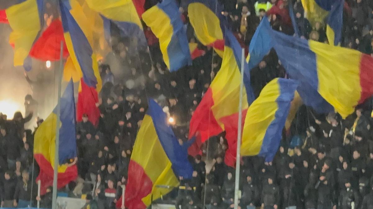 Show în debutul partidei dintre România și San Marino » Ce scriitori legendari au fost omagiați pe „Ilie Oană” + scandări la adresa Ungariei