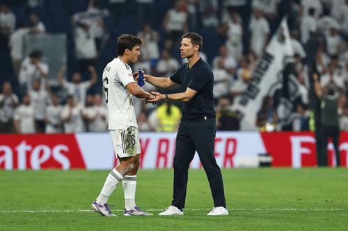 Gonzalo Garcia și Xabi Alonso / Foto: Imago Images