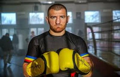 Benny Adegbuyi vs Badr Hari. Cătălin Moroșanu și-a ales favoritul: „Este un moment epocal!”