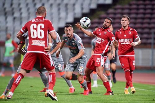 Fundașul dreapta Alexander Gonzalez (28 de ani) a devenit jucător liber și a transmis un mesaj cu puternic impact emoțional, despre situația de la Dinamo.