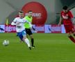 FOTO Florinel Coman a încercat să îl scoată pe Marius Constantin din joc! Ovidiu Hațegan, la 2 metri de fază