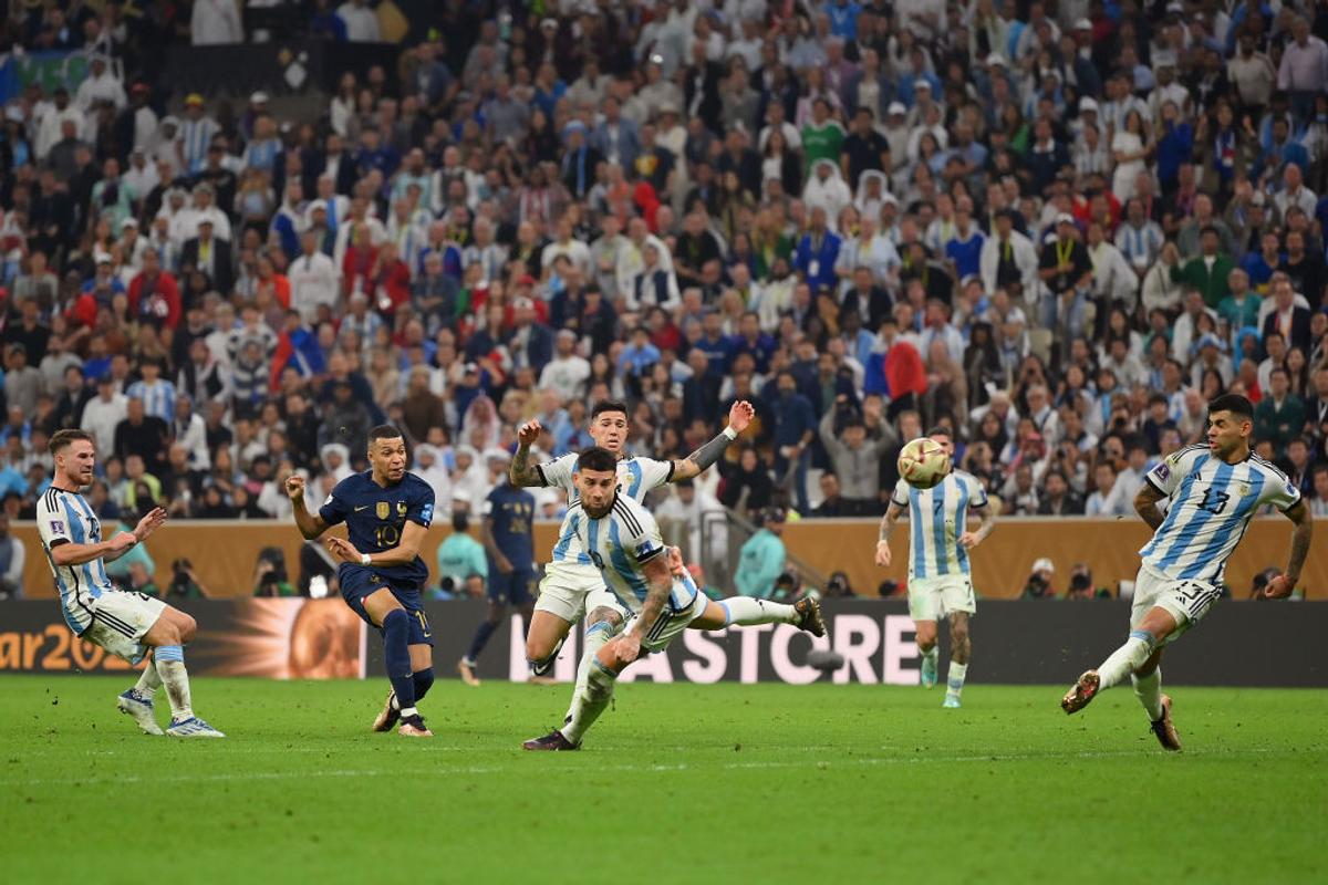 „Argentina e pasiune pentru fotbal, Messi e fundamental și la 40 de ani!” » Vine din Cordoba, a jucat la Dinamo și U Cluj: „M-am antrenat cu Maradona”