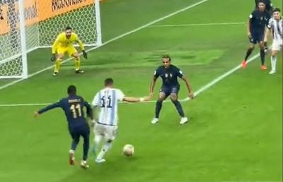 Penalty-ul scos de Di Maria a împărțit lumea fotbalului! Unghiul care lămurește faza