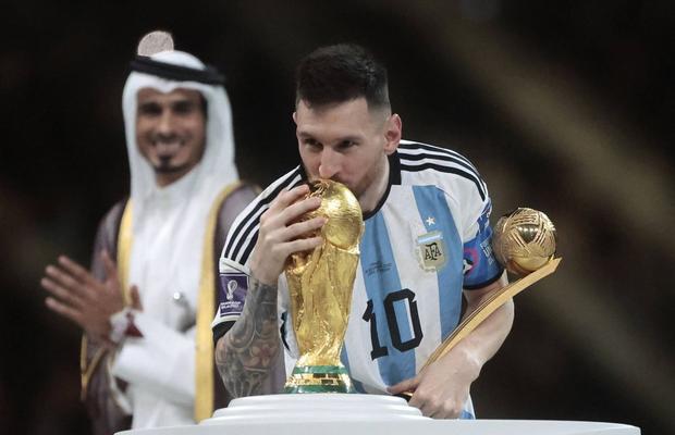 De la Beckham la Ronaldo » Legendele fotbalului îl aplaudă pe Messi: „Acest nenorocit de Mondial te-a vrut pe tine, nenorocitul ăsta de fotbal te iubește pe tine!”