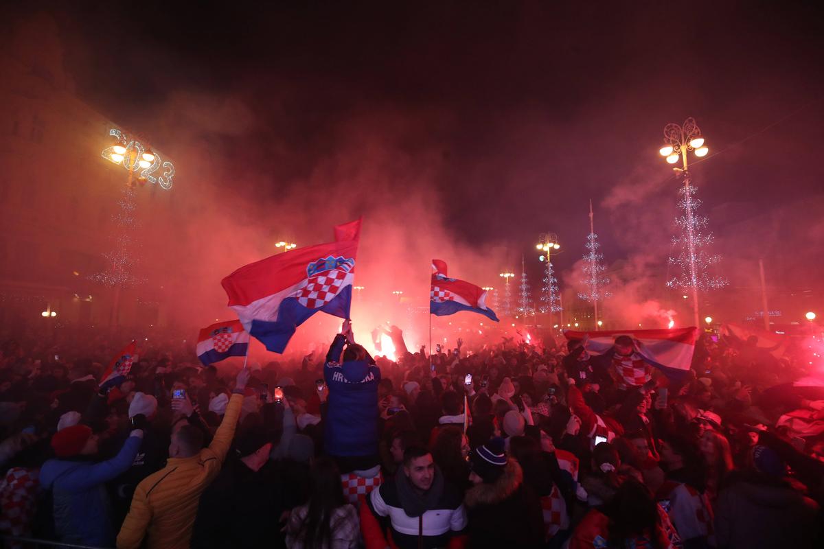 Fanii croați au sărbătorit la Zagreb