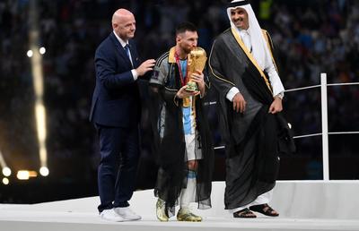 Dezgustat de cum a apărut Messi la festivitatea de premiere de la CM: „Poza istoriei în fantomă? Maradona n-ar fi acceptat așa ceva!”
