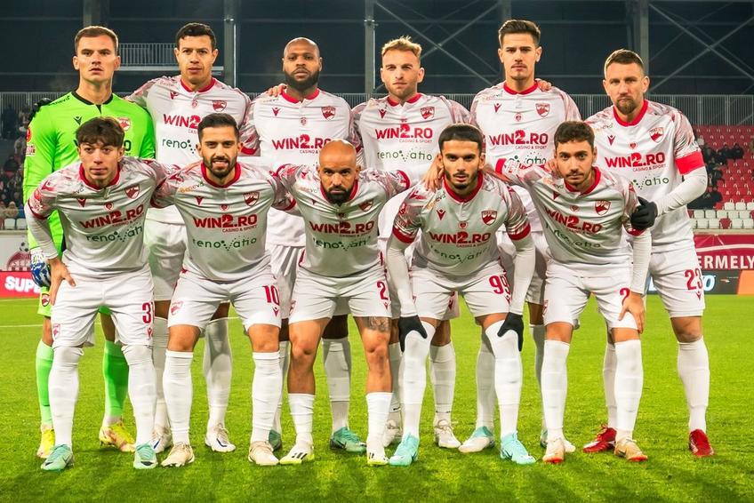 Roș-albii sunt într-o situație disperată / Sursă foto: Facebook@ FC Dinamo